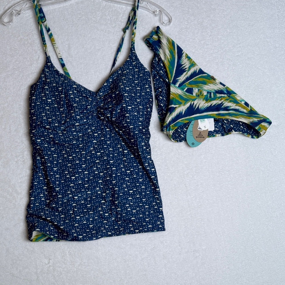 NWT prAna Tankini Set | Size Medium | Reversible | Teal Feather Print #4216-3 - Picture 5 of 6